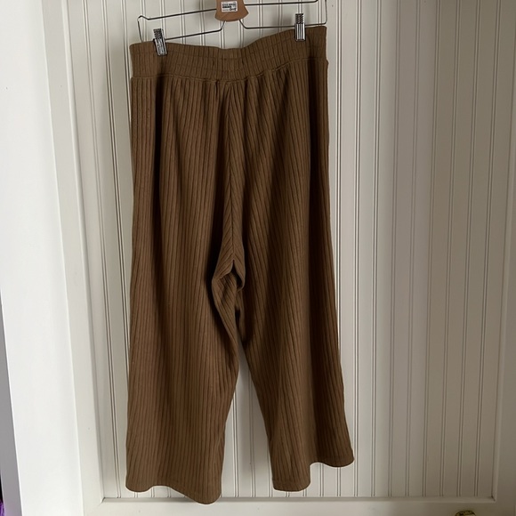 Oak+Fort Wide Leg Pleated Pants / Crops - Picture 5 of 8